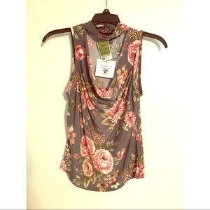 Dressy tank with choker.